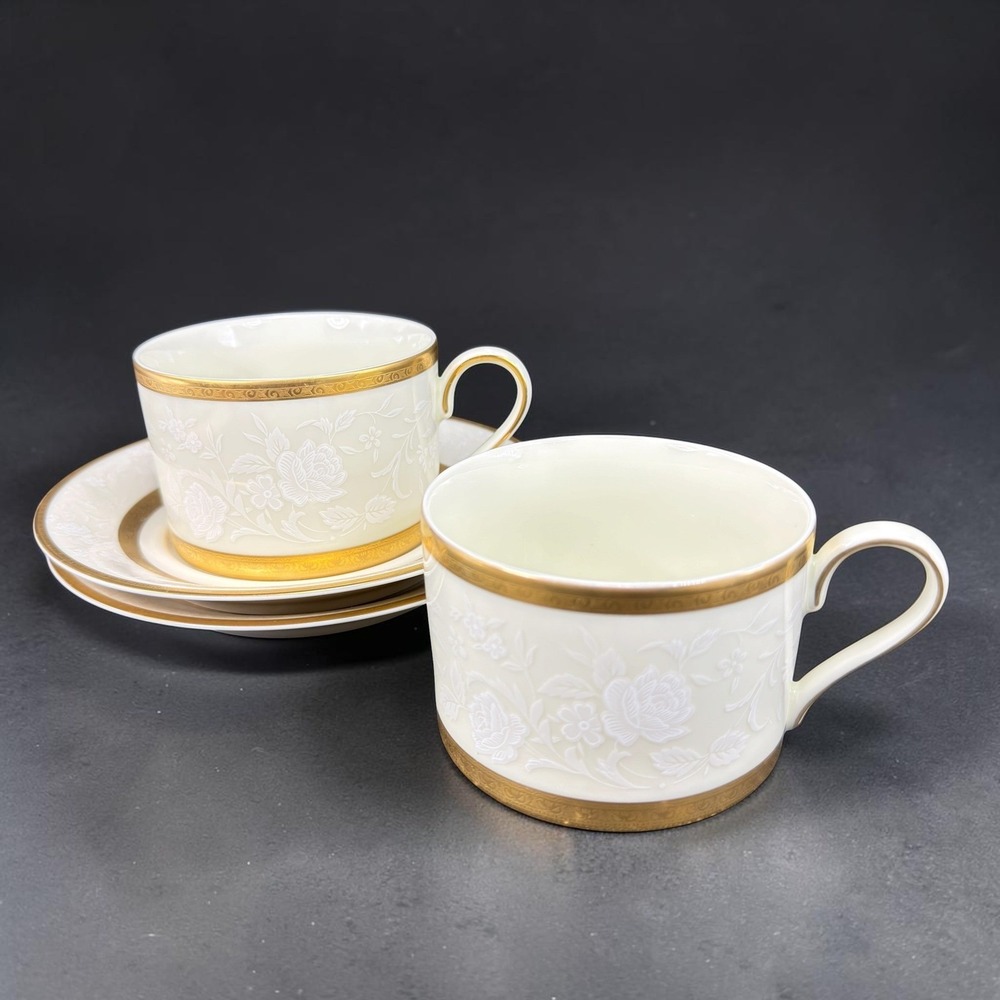 Mikasa Antique Lace L5531 Fine China Tea‎ Cup and Saucer Set Gold Trim Japan 2pc